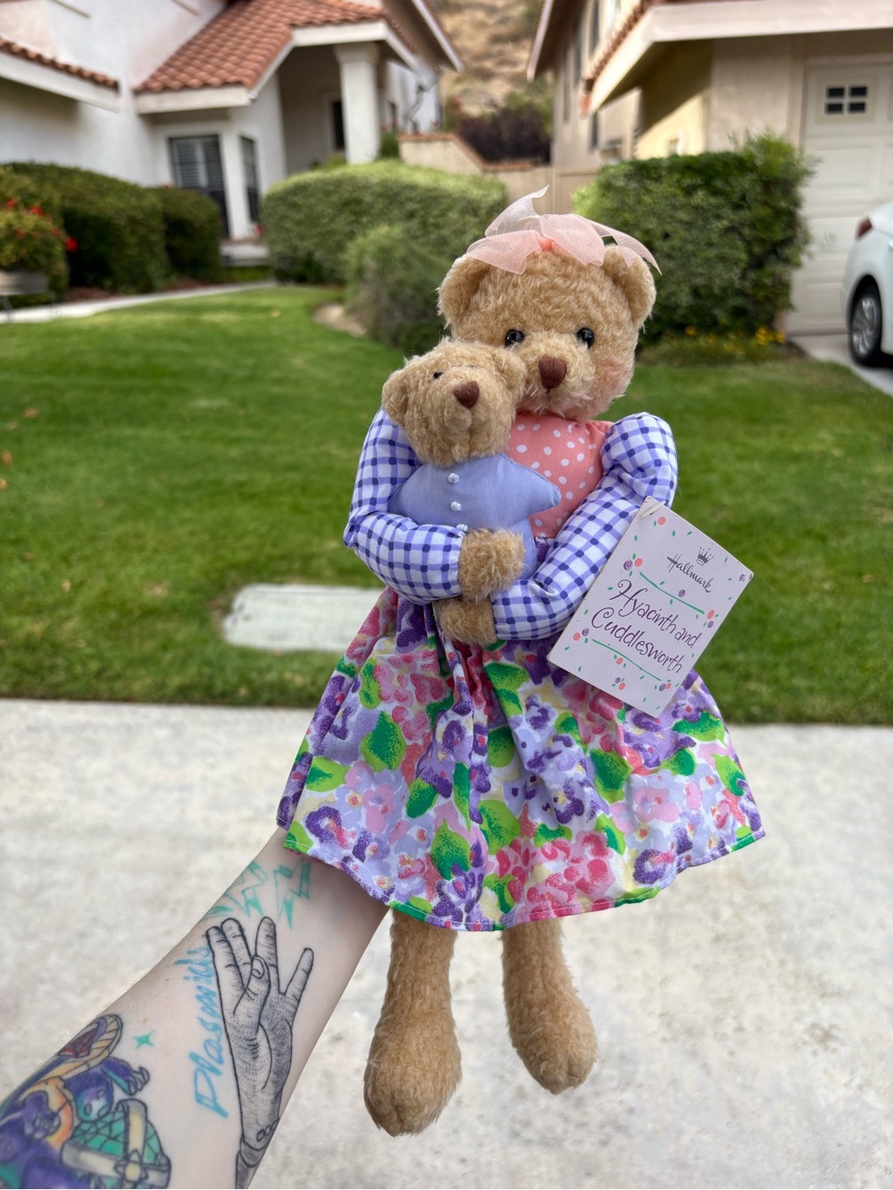 Hallmark Hyacinth and Cuddlesworth plush